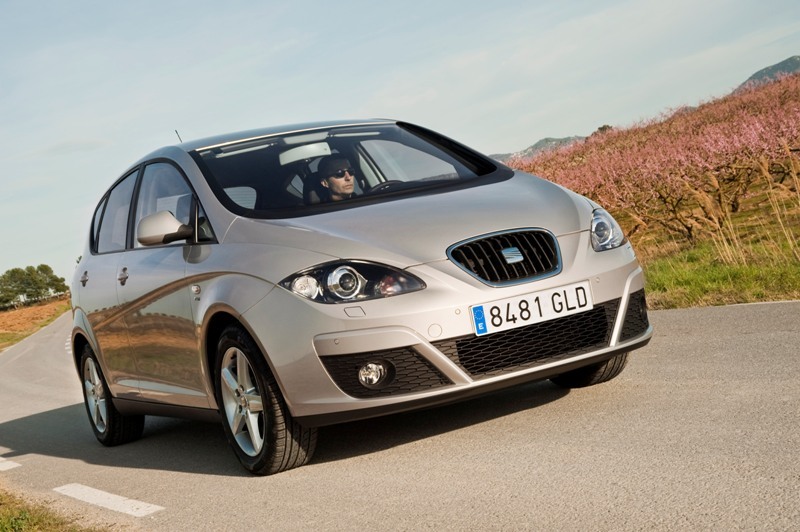 Autoesittely Seat Altea 2010-2011