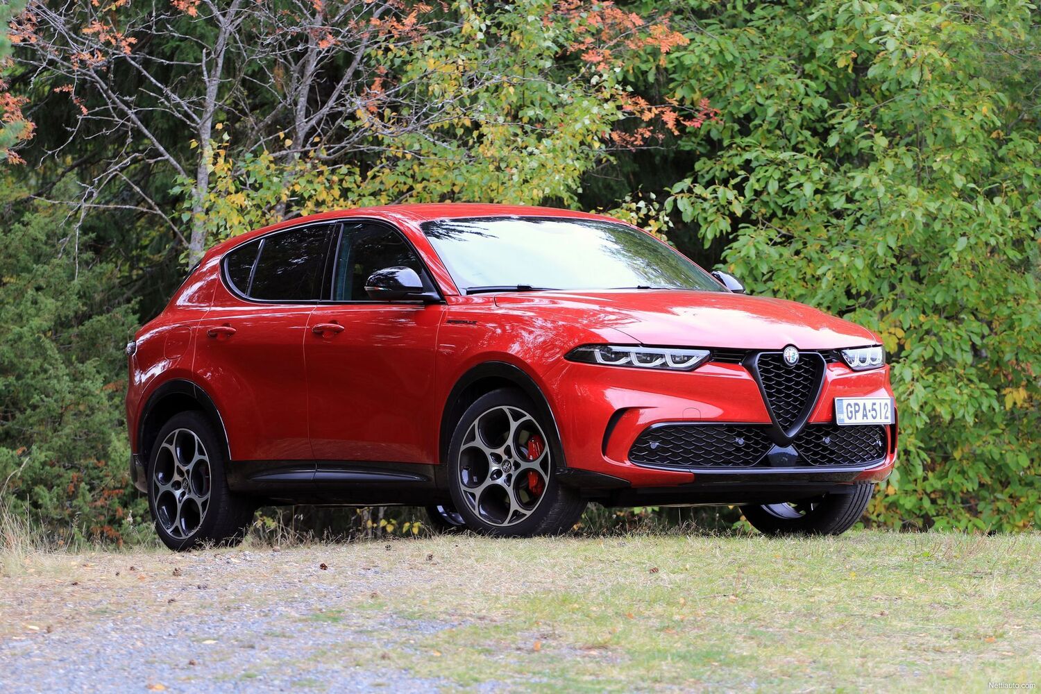 Alfa Romeo Tonale - vaikea keksiä kauniimpaa katumaasturia