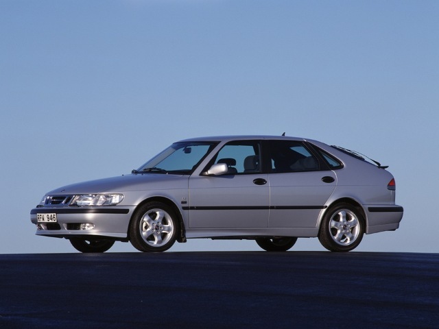 Autoesittely Saab 900 / 9-3 (1993-2002)
