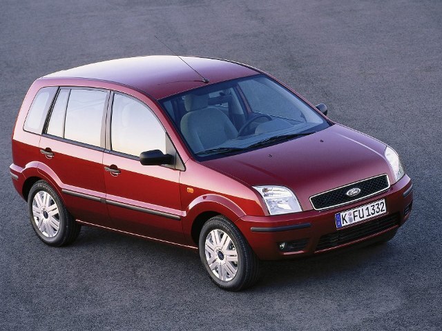 Autoesittely Ford Fusion 2002-2007