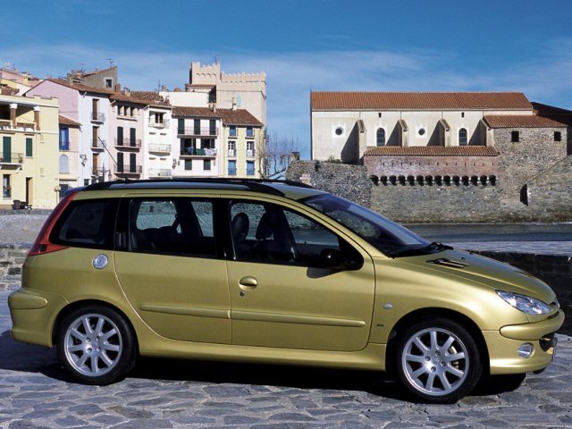 Autoesittely Peugeot 206 SW 2002-2007