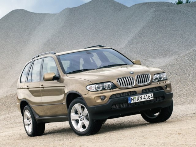 Autoesittely BMW X5 2003-2007
