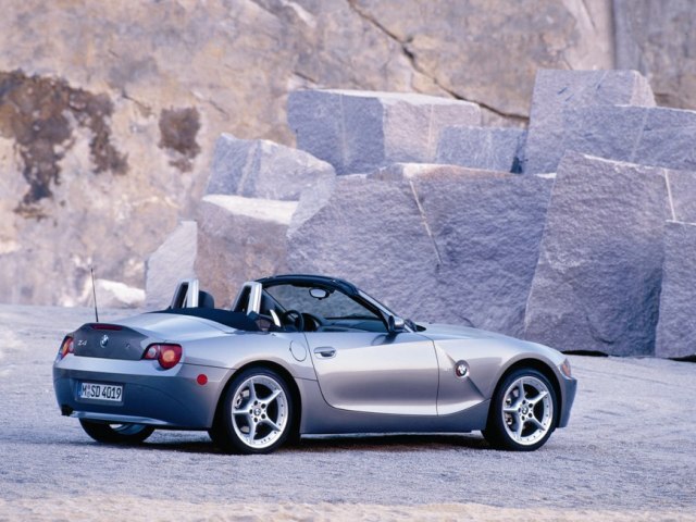Autoesittely BMW Z4 2004