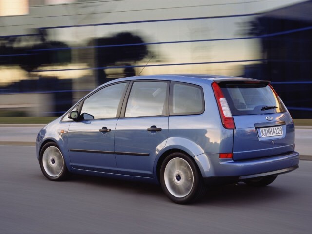Autoesittely Ford Focus C-Max (2003)