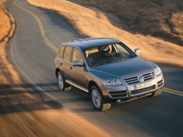 Autoesittely Volkswagen Touareg 2004-2009