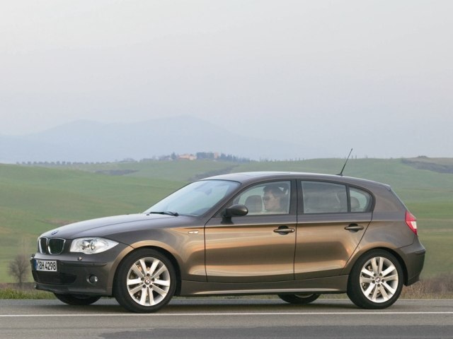 Autoesittely BMW 1-sarja 2004-2007
