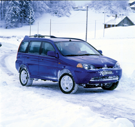 Autoesittely Honda HR-V (2002)