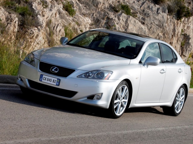 Autoarvio: Koeajossa Lexus IS 220d