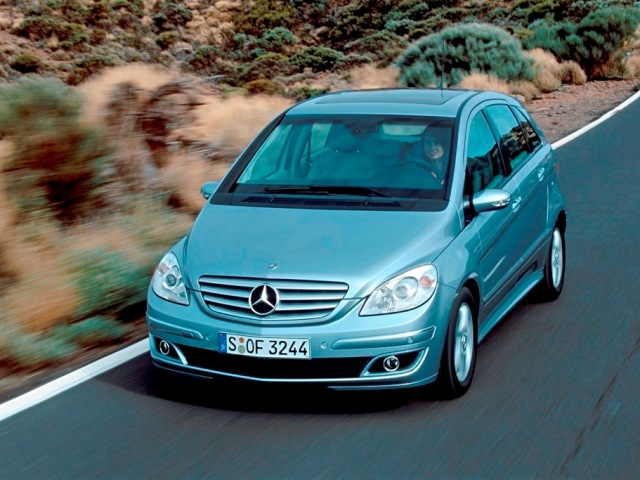 Autoesittely Mercedes-Benz B-sarja 2005-2011