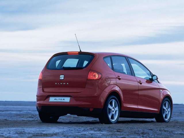 Autoesittely Seat Altea 2004-2009