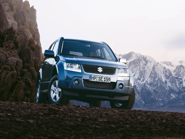 Autoesittely Suzuki Grand Vitara 2005-2011