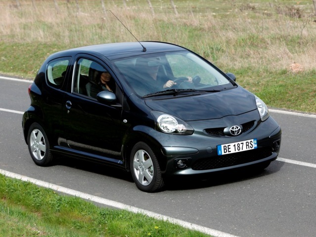 Autoesittely Toyota Aygo 2006-2011