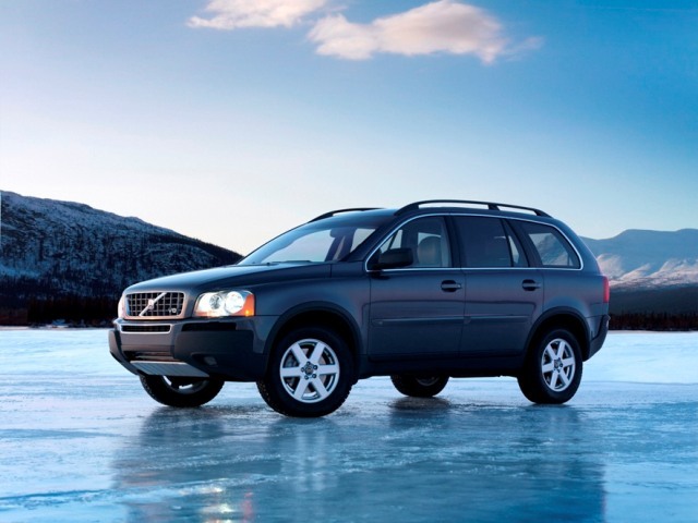 Autoesittely Volvo XC90 2003-2007