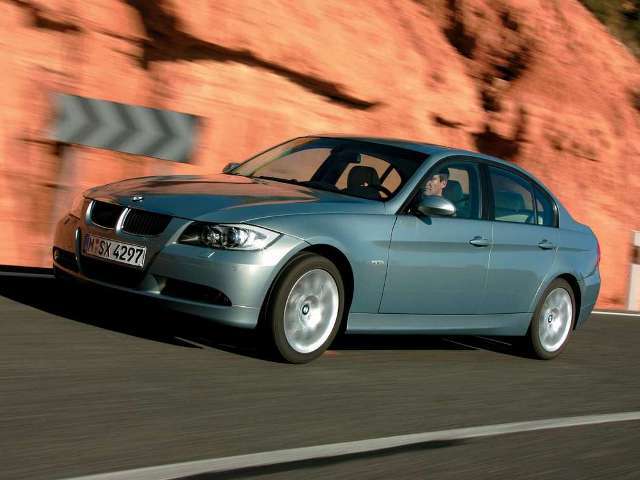 Autoesittely BMW 3-sarja 2008-2009