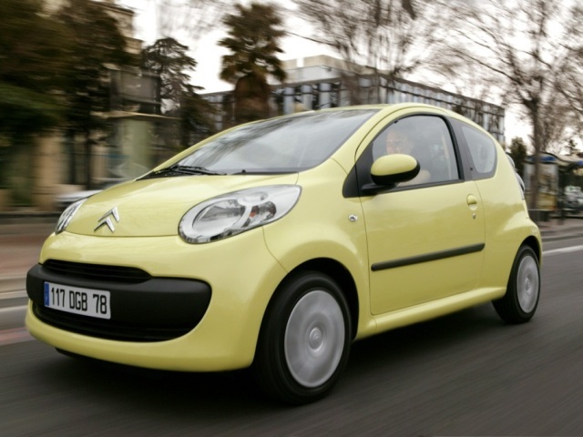 Autoesittely Citroen C1 2006-2011