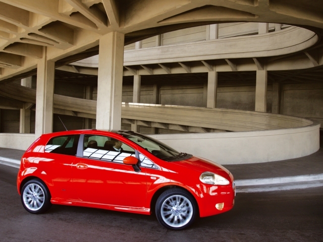 Autoesittely Fiat Grande Punto (2006)