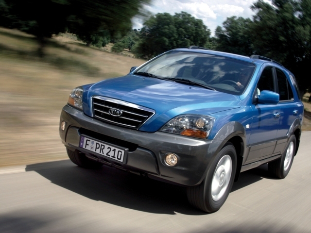 Autoesittely Kia Sorento 2004-2009