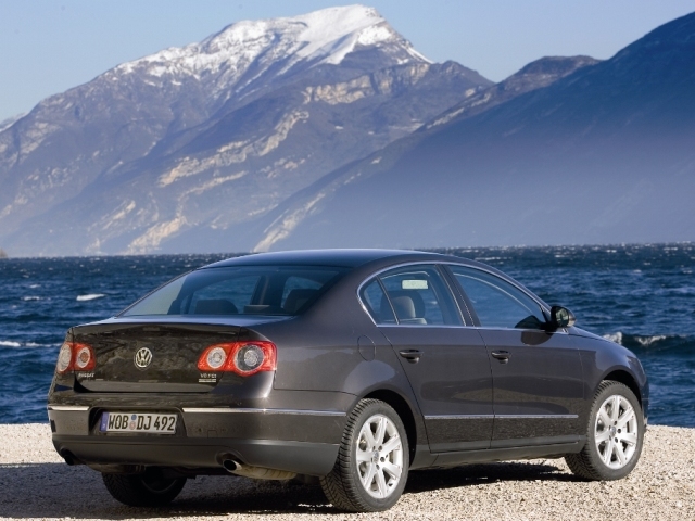 Autoesittely Volkswagen Passat 2008-2009