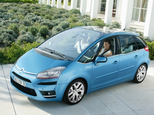 Autoesittely Citroen C4 Picasso (2006)