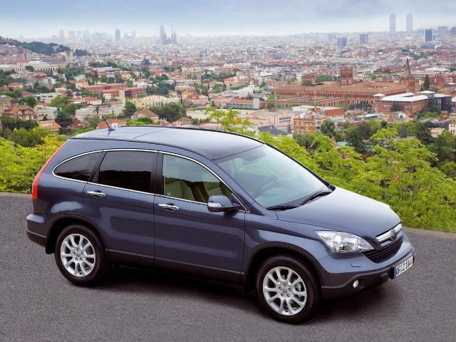 Autoarvio: Koeajossa Honda CR-V 2.0i Elegance
