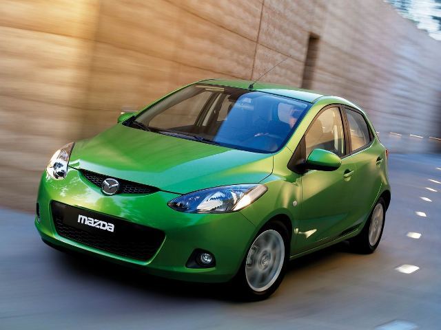 Autoesittely Mazda Mazda2 2007
