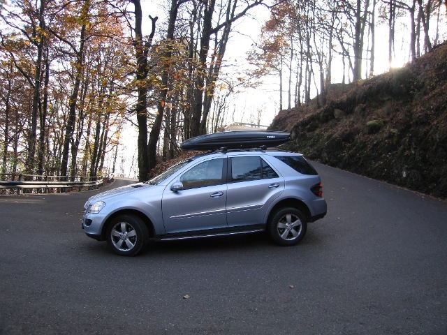 Autoesittely Mercedes-Benz ML 2008-2011