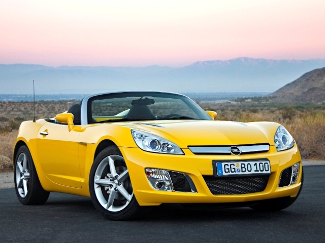 Autoesittely Opel GT (2008)