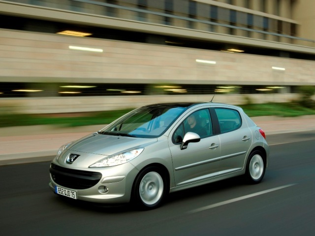 Autoesittely Peugeot 207 2008-2011