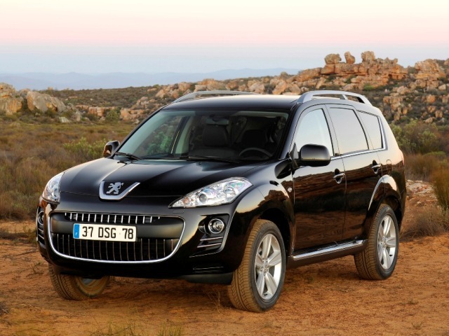 Autoesittely Peugeot 4007 2008-2010