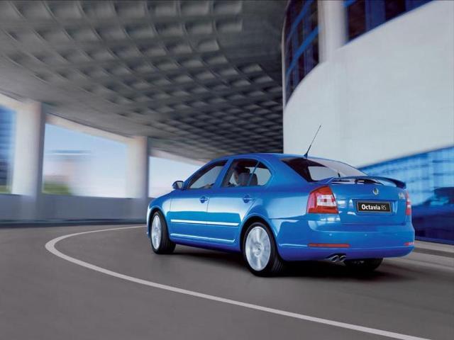 Autoesittely Skoda Octavia 2008-2009