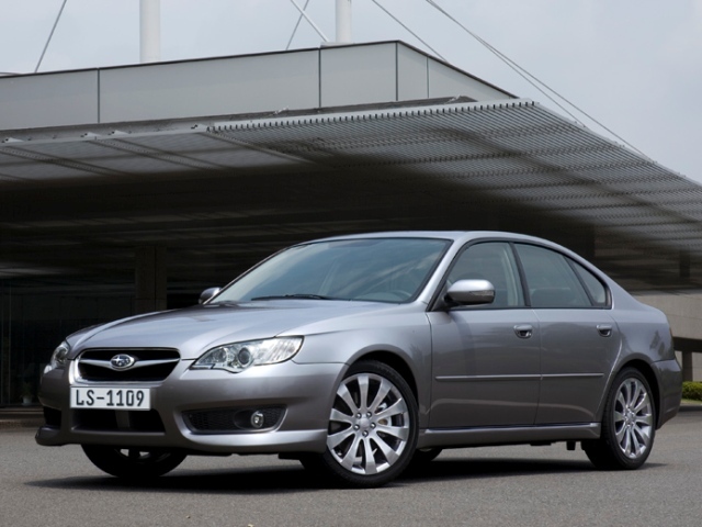 Autoarvio: Koeajossa Subaru Legacy 2.5 Aut.