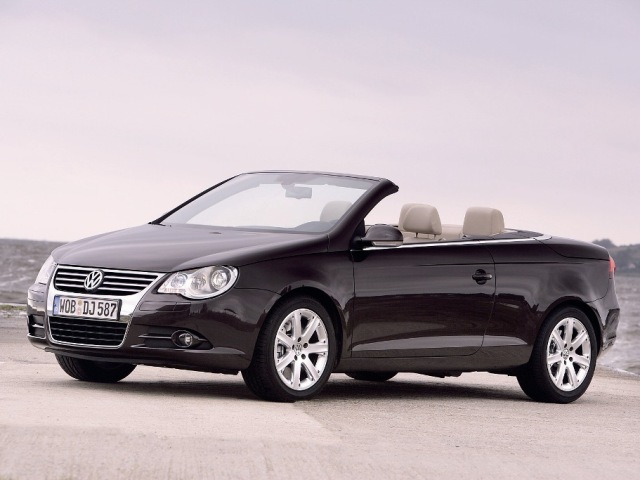 Autoesittely Volkswagen EOS (2008)