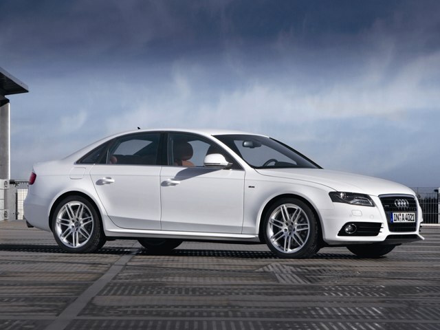 Autoesittely Audi A4 2008-2009