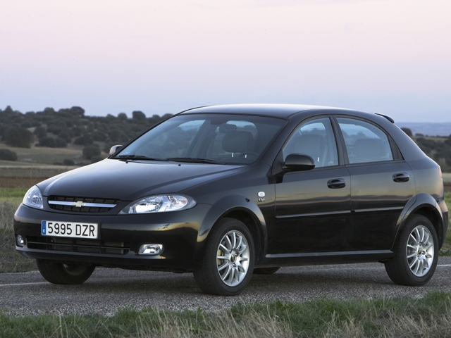 Autoesittely Chevrolet Lacetti (2008)
