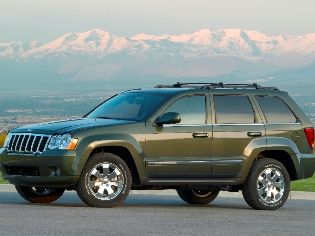 Autoesittely Jeep Grand Cherokee (2008)