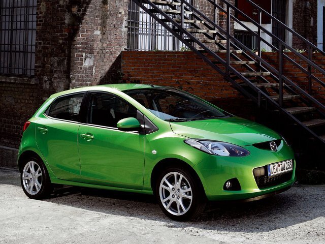 Autoarvio: Koeajossa Mazda2 1.3 Elegance 5MT 5ov Z02