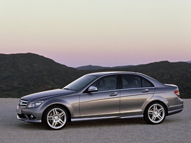 Autoesittely Mercedes-Benz C-sarja 2009