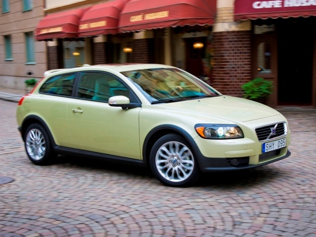 Autoarvio: Koeajossa Volvo C30 (100 hv) Kinetic