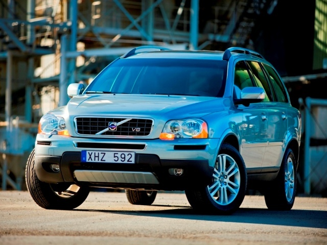 Autoesittely Volvo XC90 2009-2011