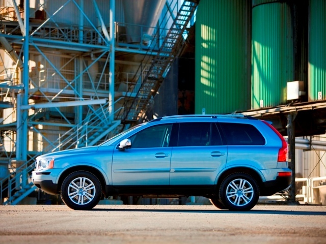Koeajossa Volvo XC90 D5 Summum