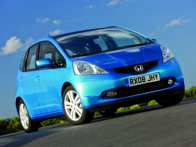 Autoesittely Honda Jazz 2009-2011