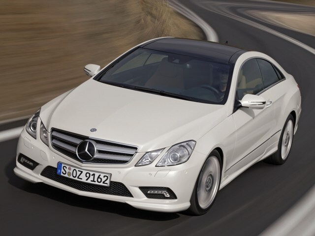 Autoesittely Mercedes-Benz E Coupe 2009