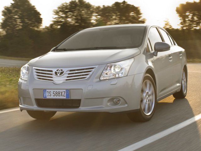 Autoarvio: Koeajossa Toyota Avensis Linea Sol 1.8 4d