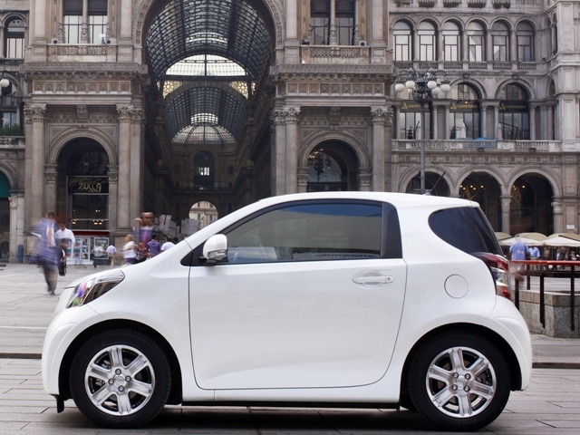 Autoarvio: Koeajossa Toyota IQ (2009)