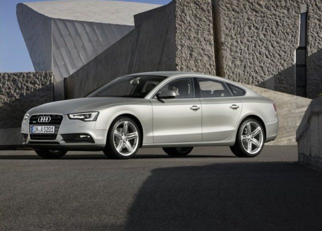 Autoesittely Audi A5 2012