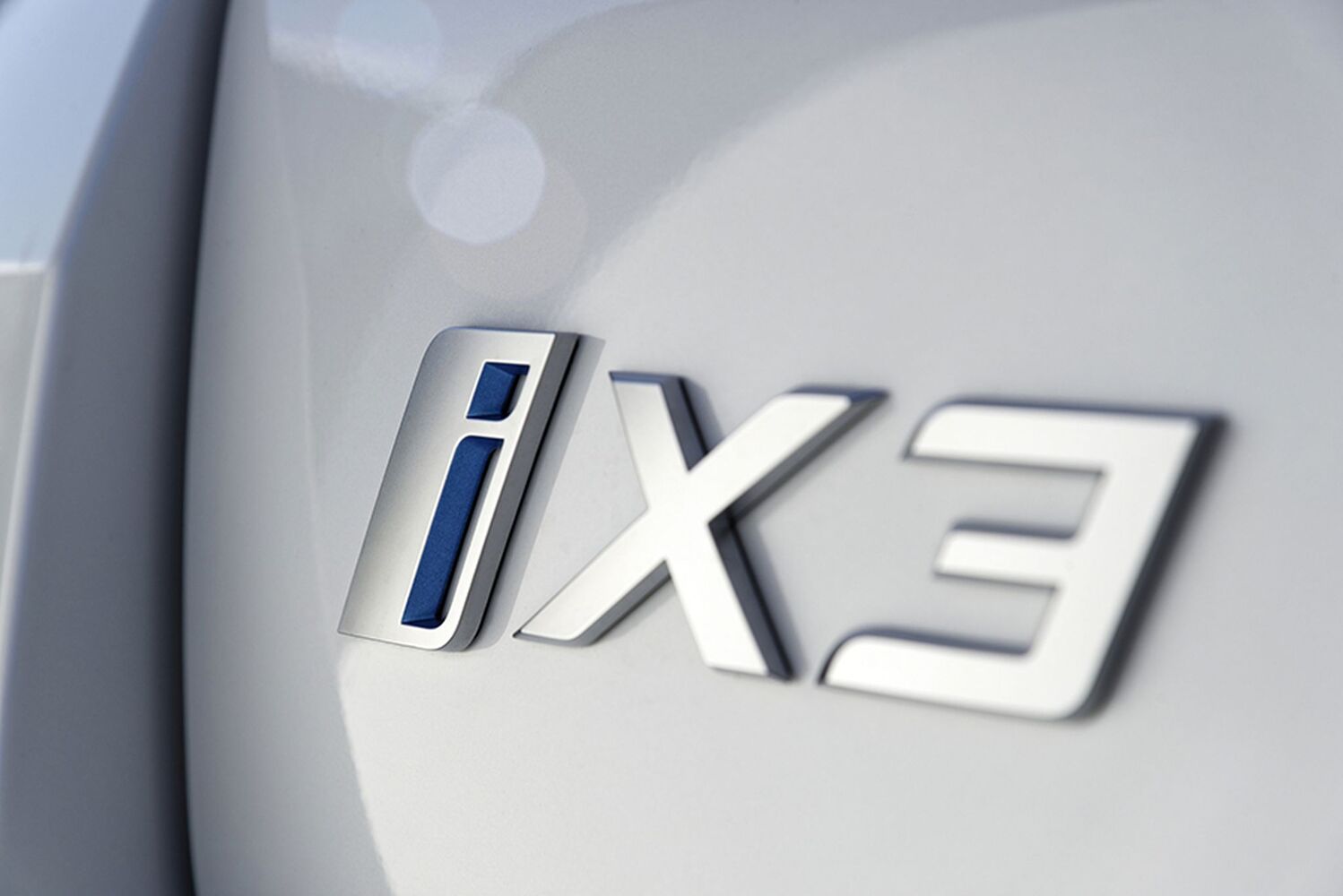 Täysin uuden sukupolven täyssähköauto – oletko tutustunut jo BMW iX3:een?
