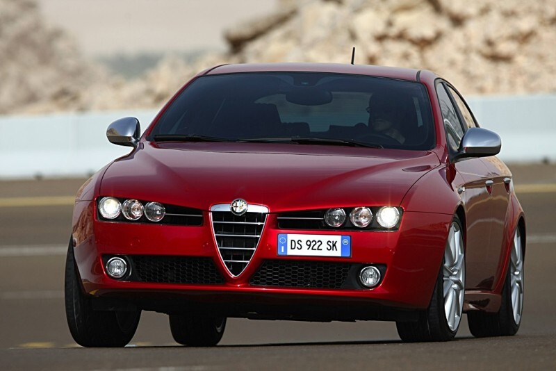 Autoesittely Alfa Romeo 159 2010-2011