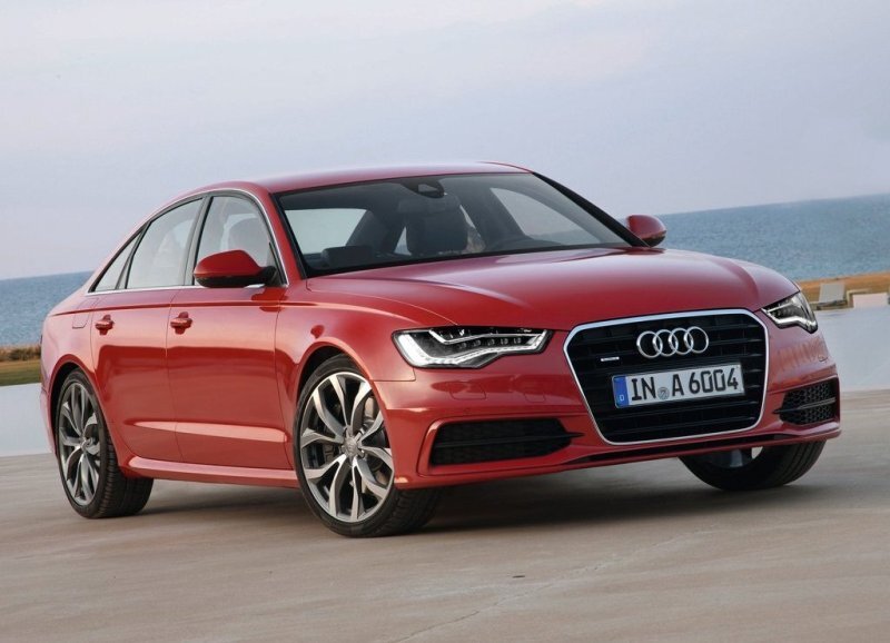 Autoesittely Audi A6 2012