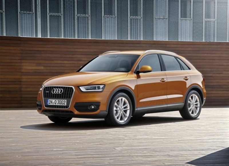 Autoesittely Audi Q3 2011-2012