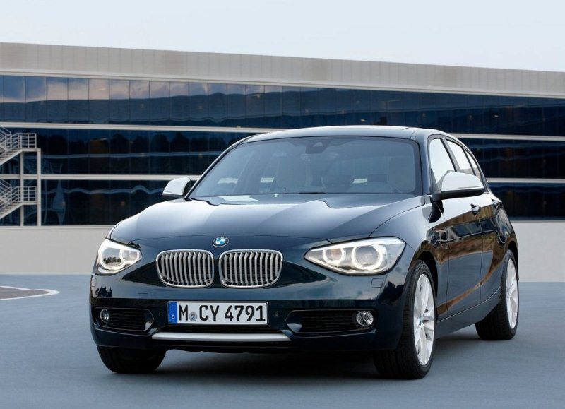 Autoesittely BMW 1-sarja 2012